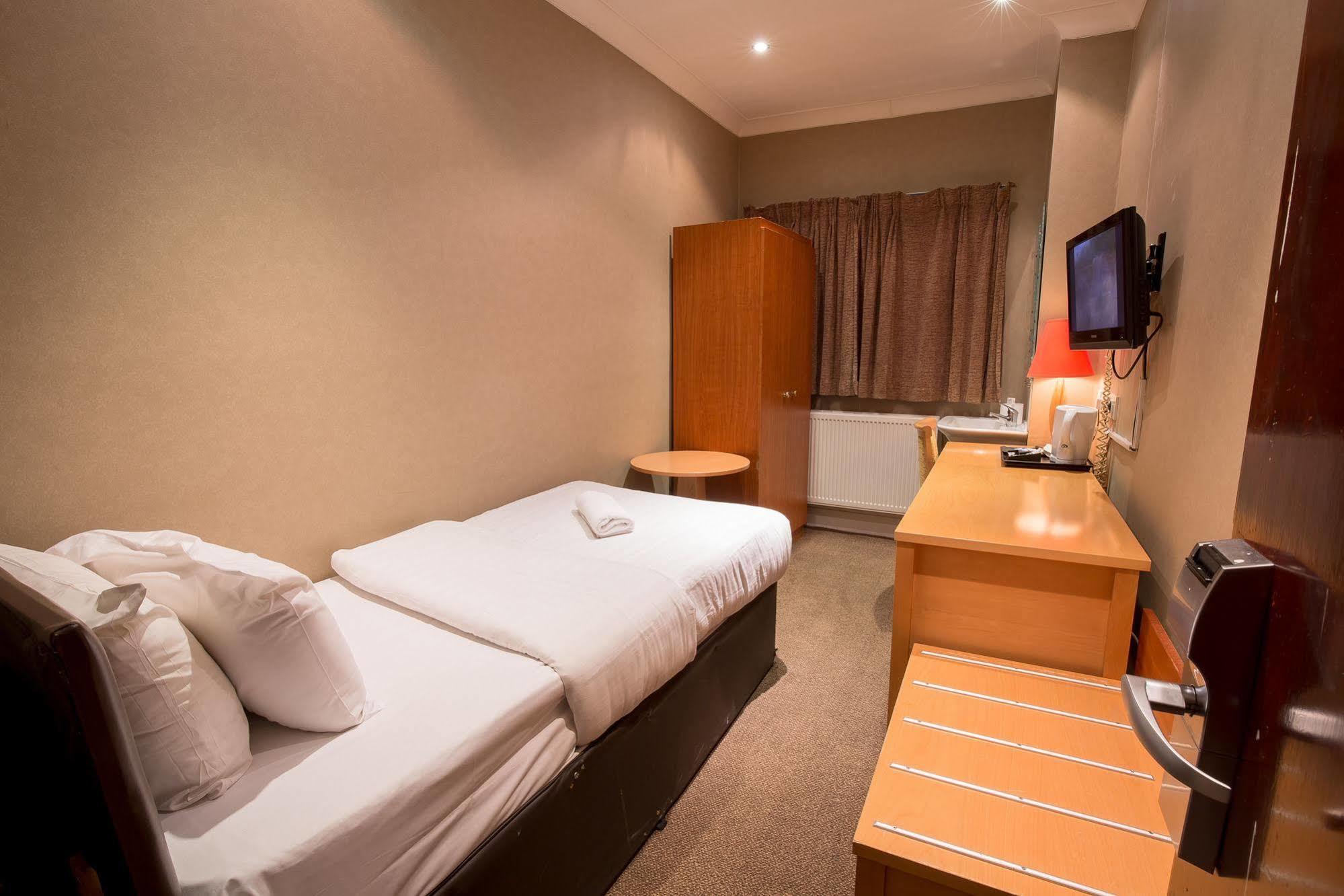 Newham Hotel London Eksteriør billede